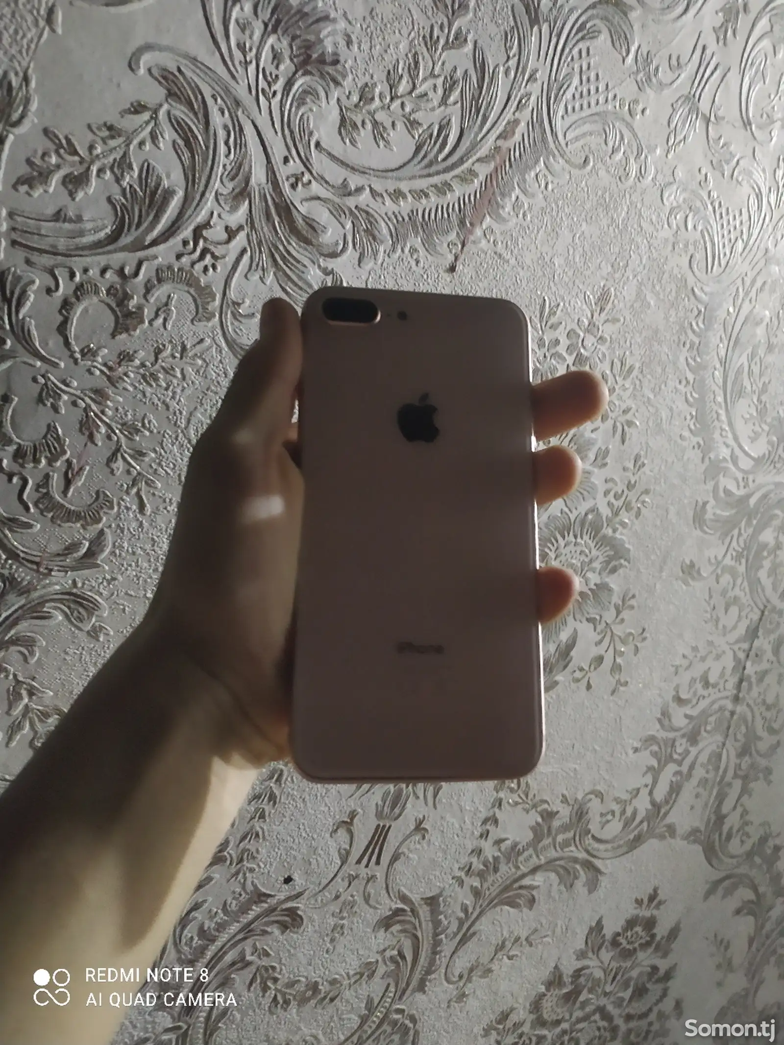 Apple iPhone 8 plus, 64 gb, Gold-1