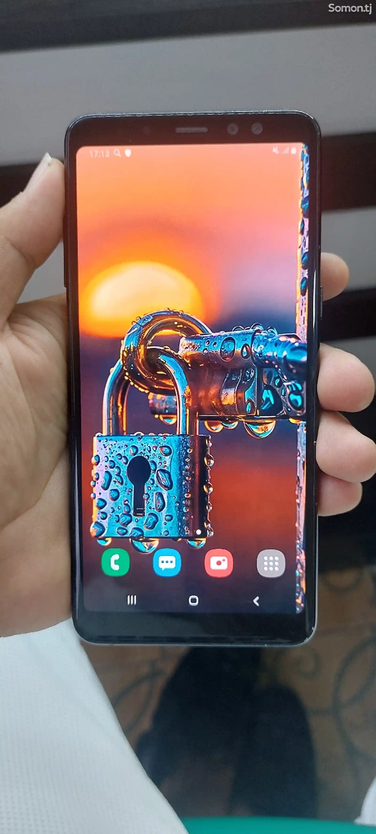 Samsung Galaxy A8+-1