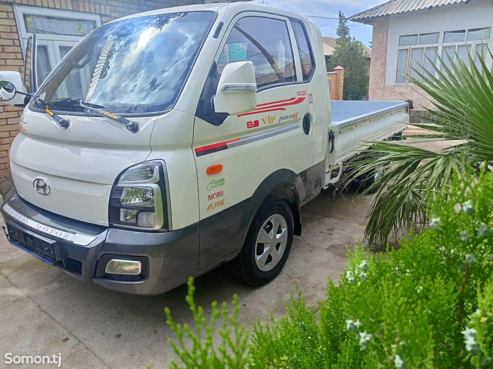 Бортовой автомобиль Hyundai Porter 2, 2016-1