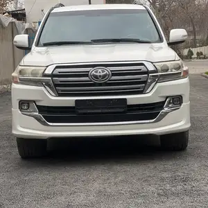 Toyota Land Cruiser, 2011