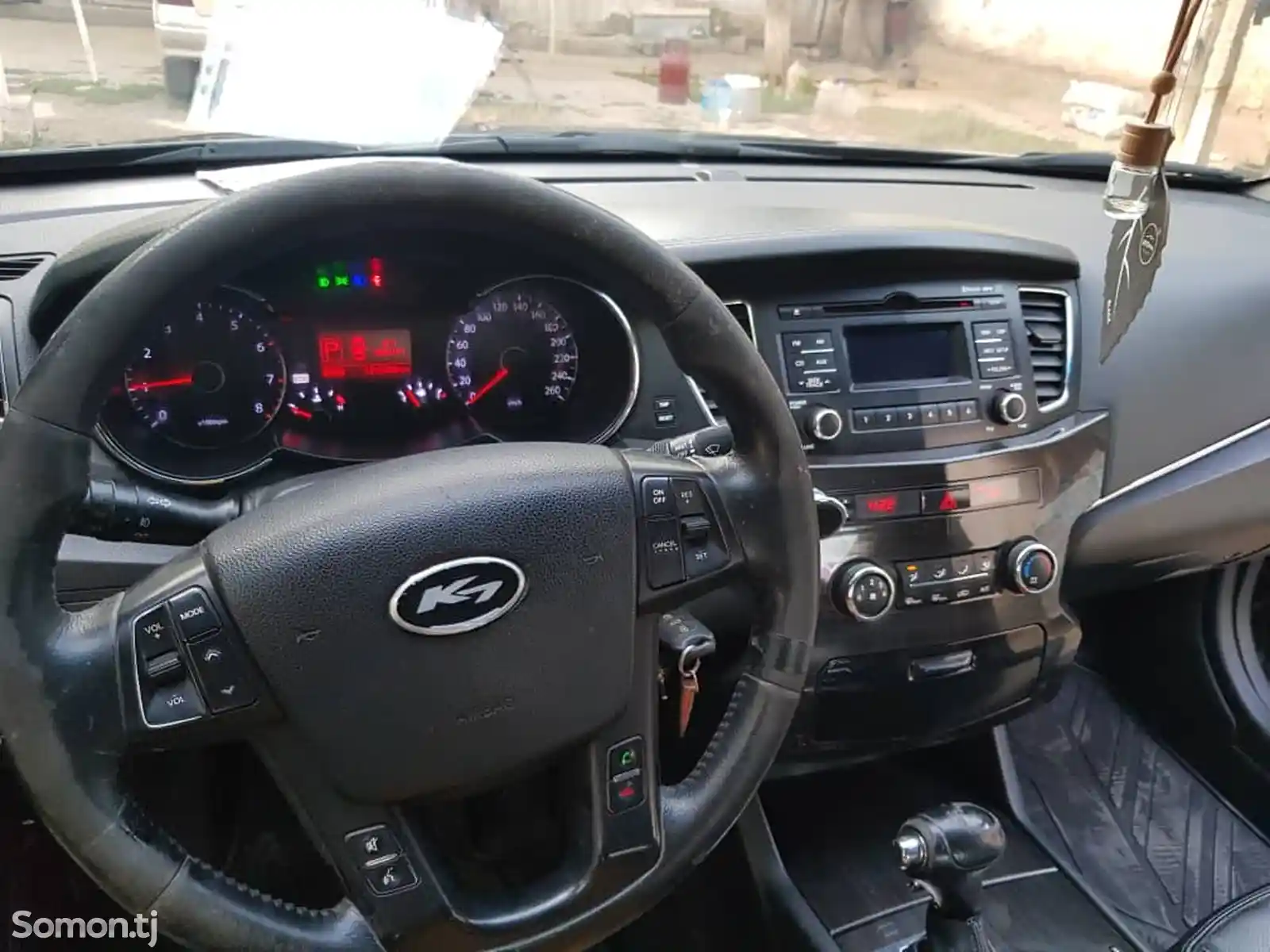 Kia Cadenza, 2011-12