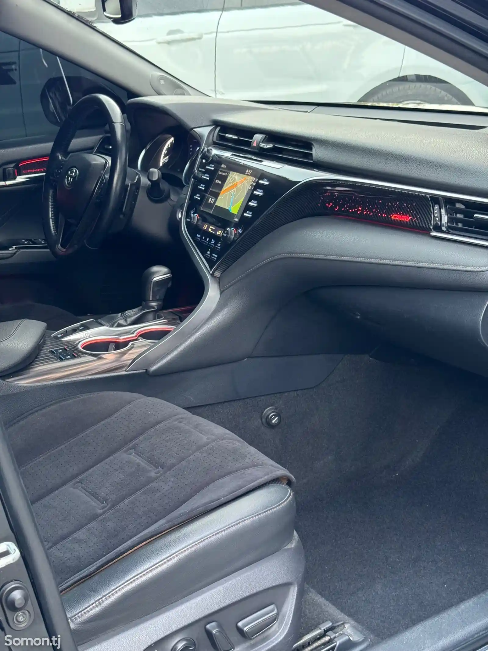 Toyota Camry, 2019-13