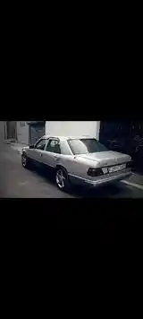 Mercedes-Benz W124, 1987-4