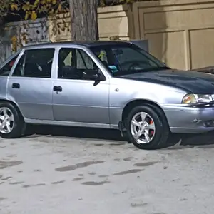 Daewoo Nexia, 1995