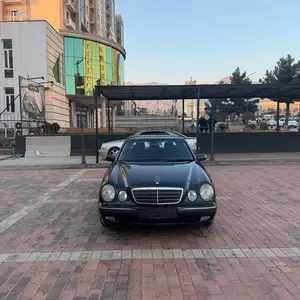 Mercedes-Benz E class, 2000