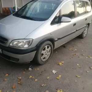 Opel Zafira, 2001