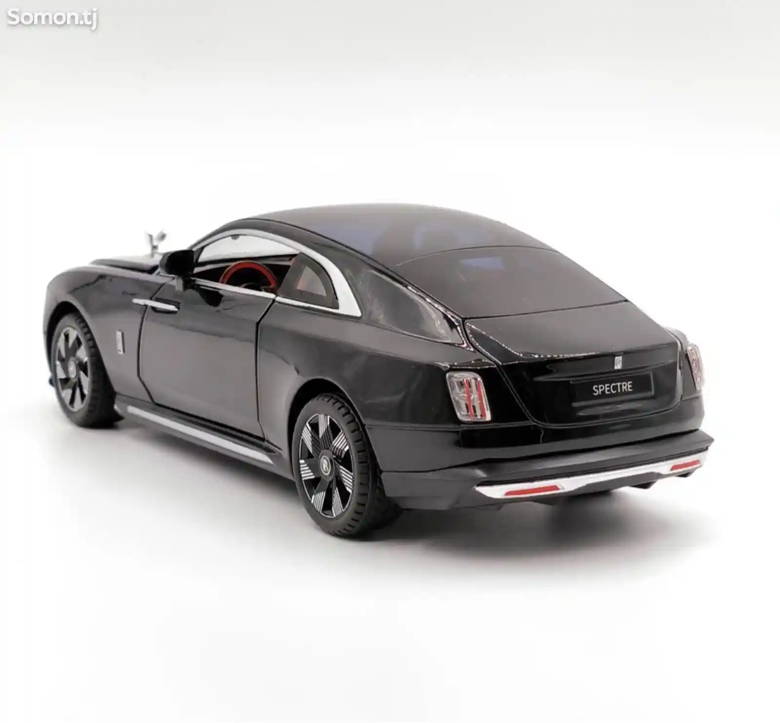 Модель автомобиля Rollc- Royce Spectre-4