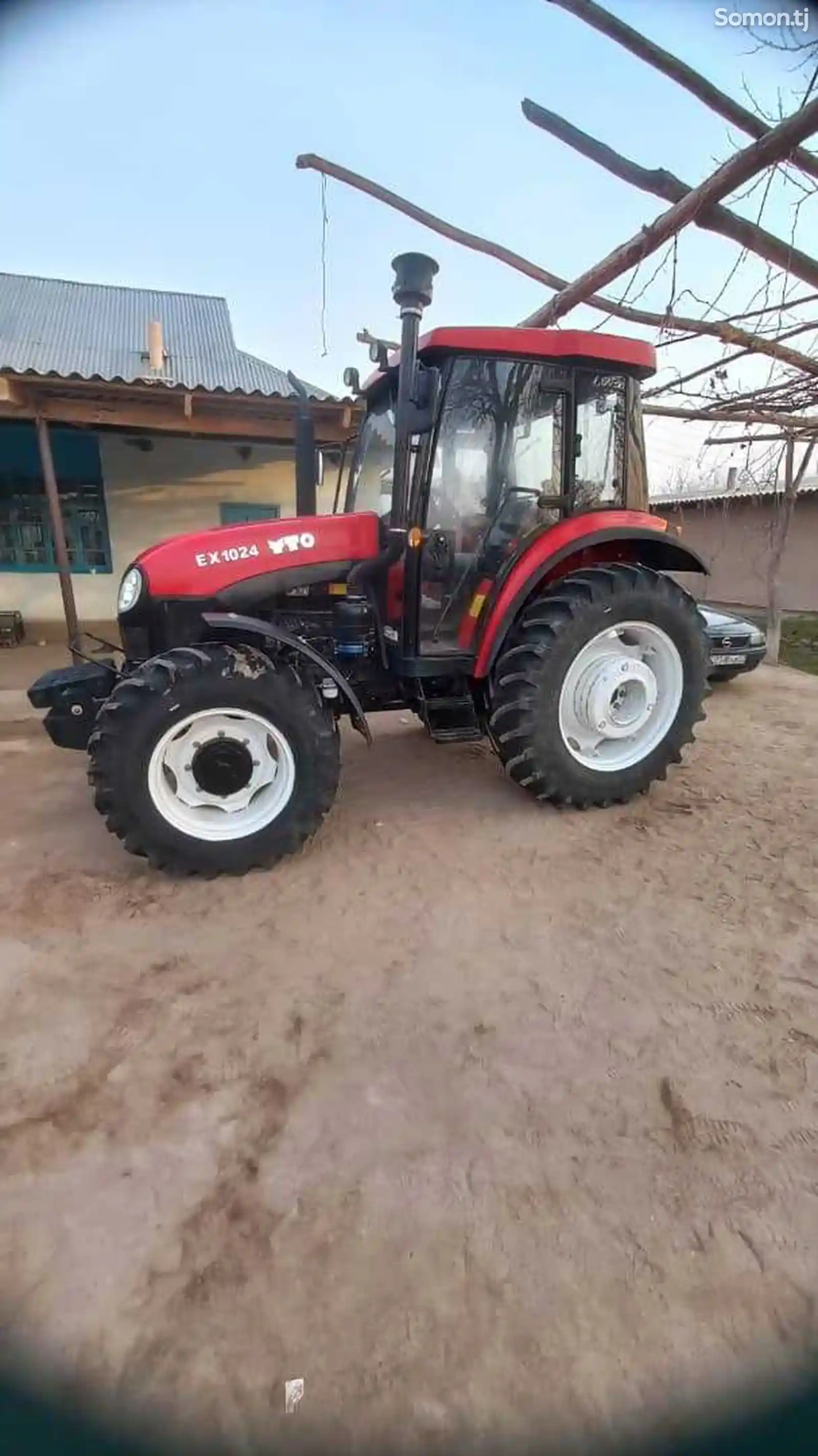 Трактор YTO1024-5