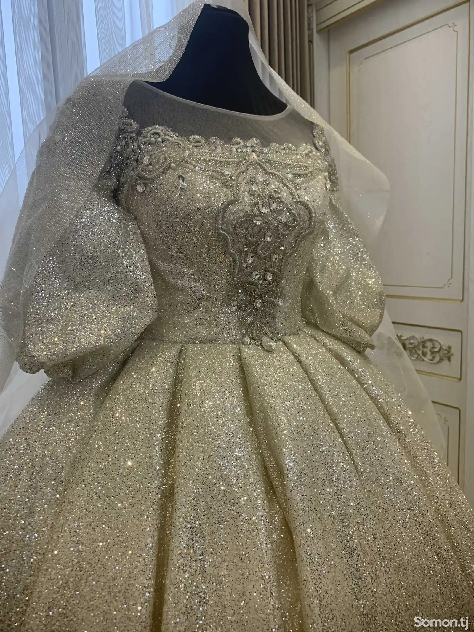 Золотистое свадебное платье-1