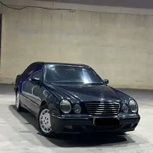 Mercedes-Benz E class, 2001