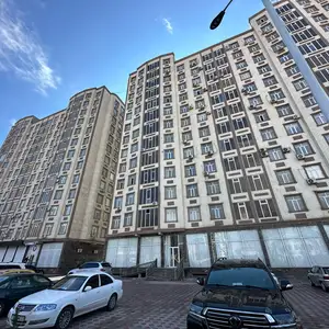 2-комн. квартира, 6 этаж, 72 м², Универмаг