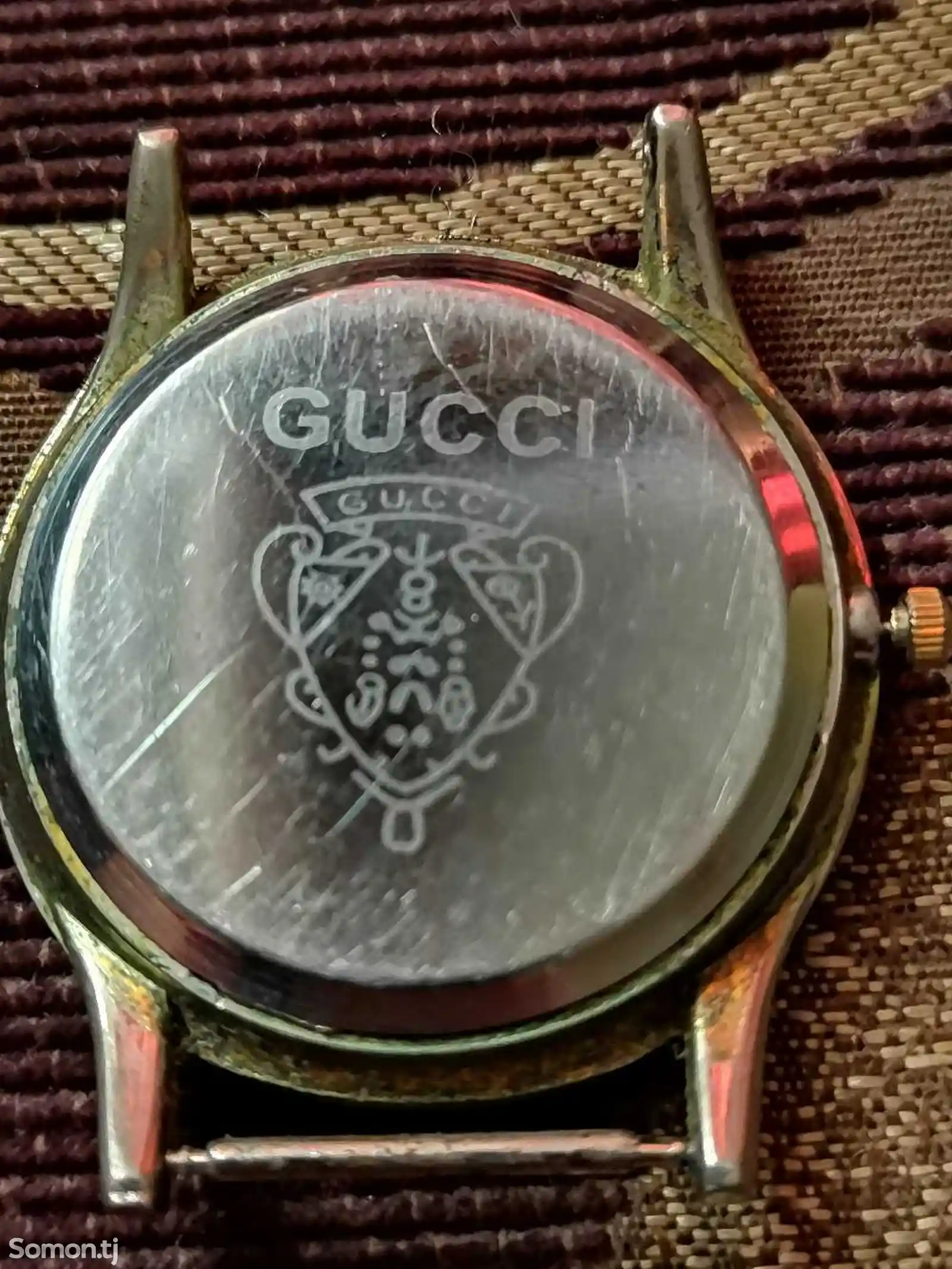 Женские часы Gucci-4
