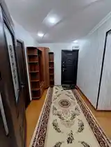 3-комн. квартира, 1 этаж, 80 м², 13 мкр-10