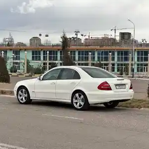 Mercedes-Benz E class, 2003