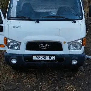 Грузовик Hyundai HD72