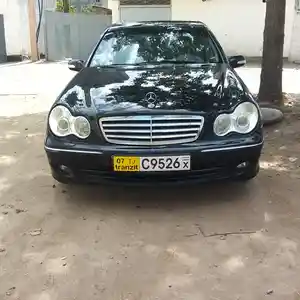 Mercedes-Benz C class, 2004