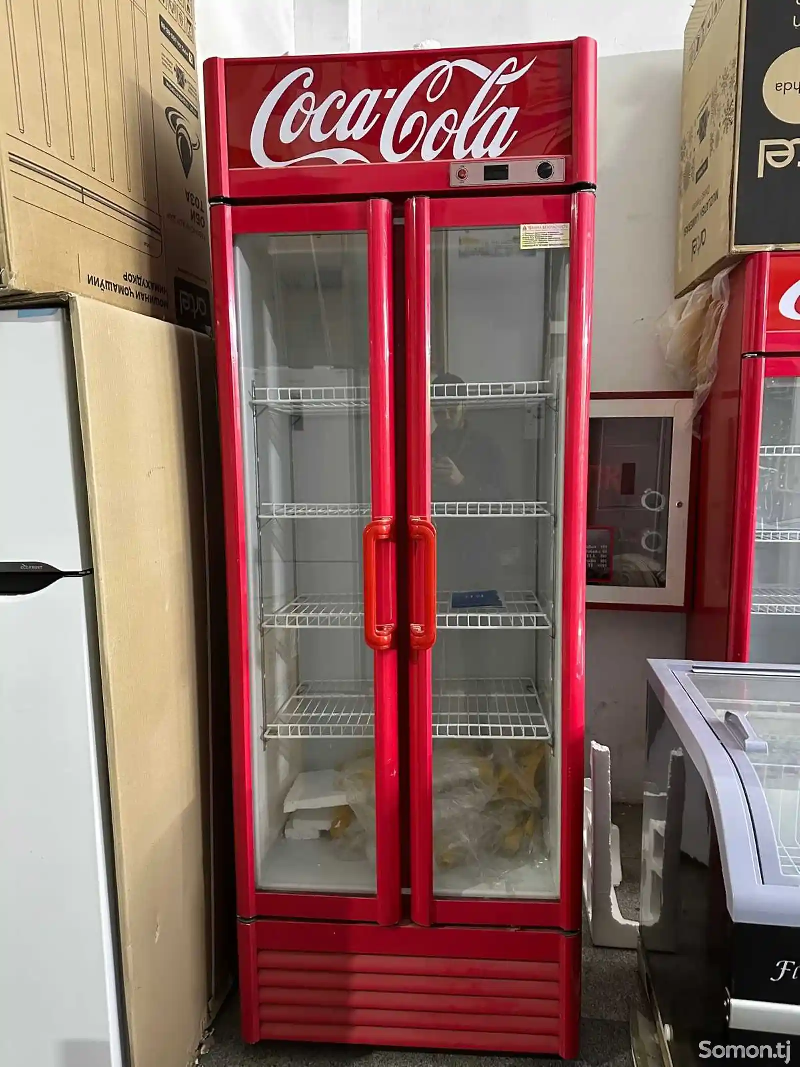Витринный холодильник Coca Cola 488л-1