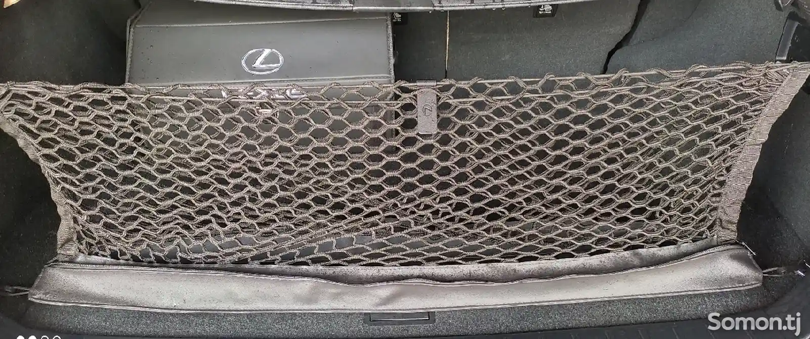 Сетка в багажник кроссовера Lexus-1