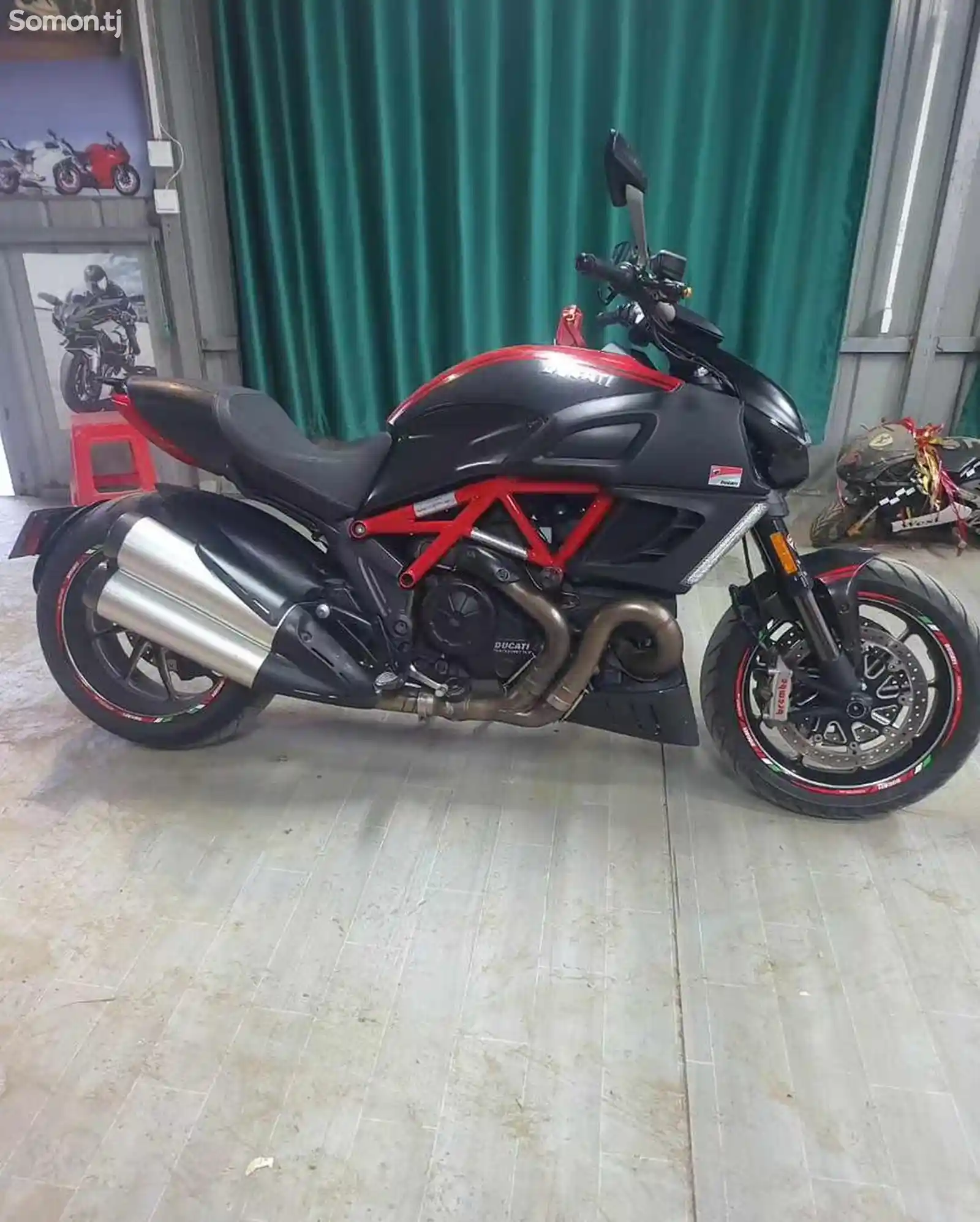 Мотоцикл Ducati Diavel 1198rr ABS-4