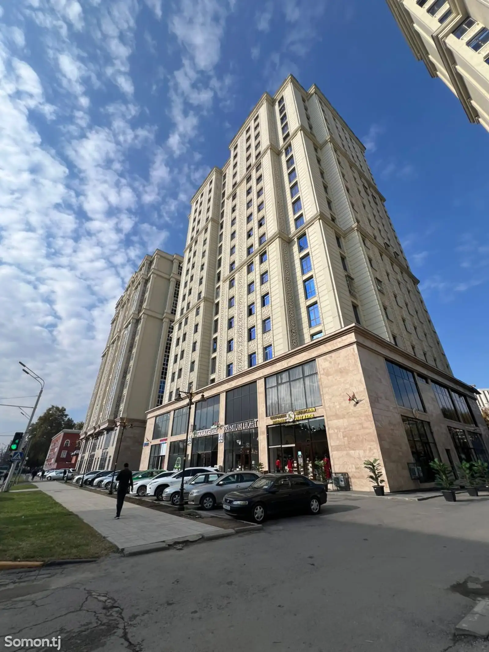 1-комн. квартира, 18 этаж, 64 м², Голубой экран -1