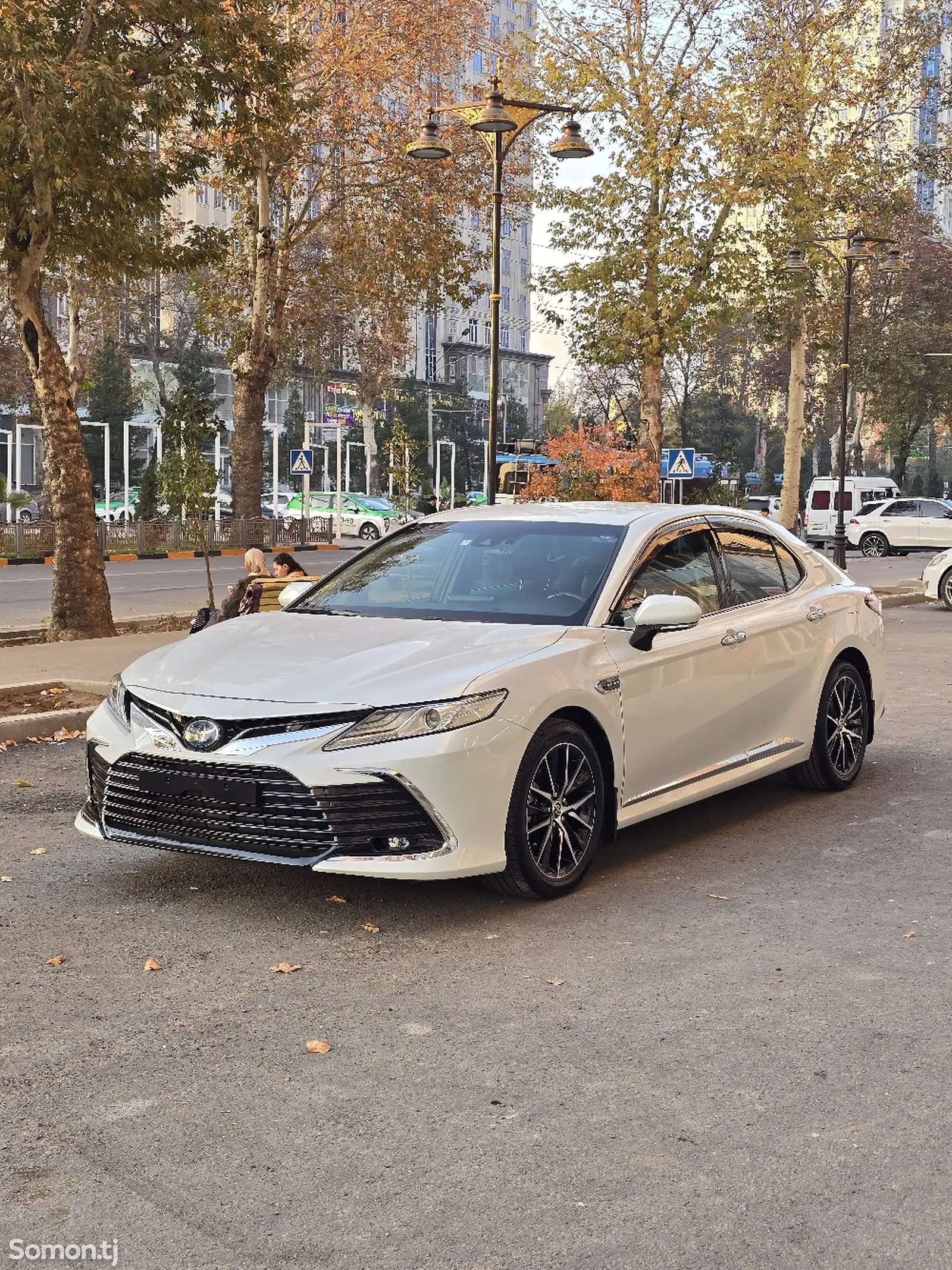 Toyota Camry, 2018-1