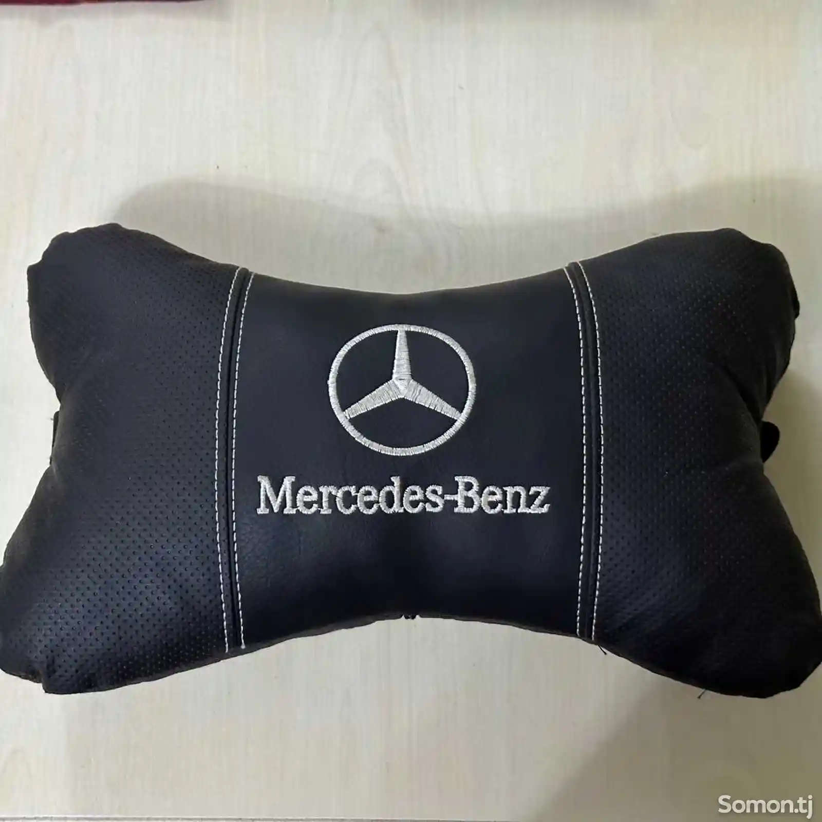 Подголовник для Mercedes-1