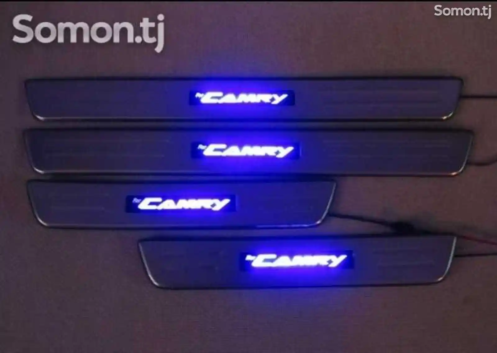 Пороги LED на Toyota Camry-1