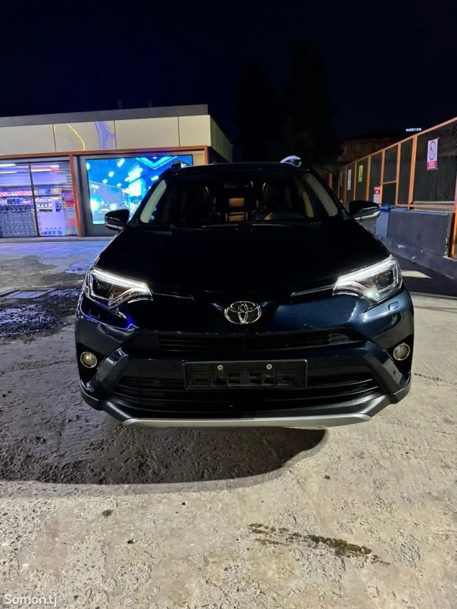 Toyota RAV 4, 2018-8