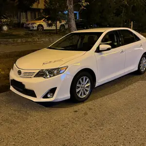 Toyota Camry, 2013