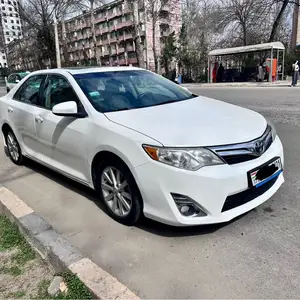 Toyota Camry, 2012