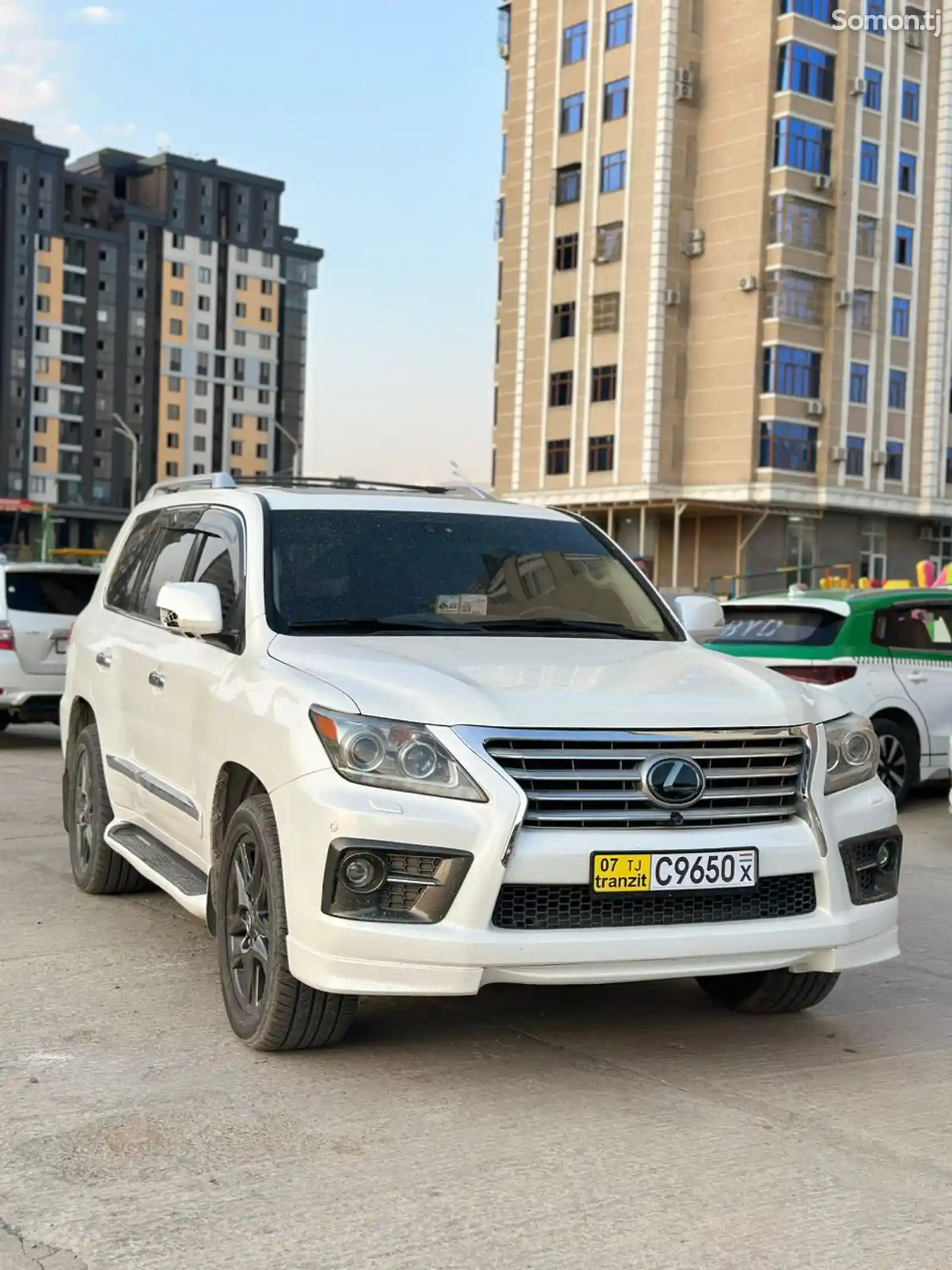 Lexus LX series, 2010-2