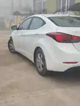 Hyundai Elantra, 2016-5