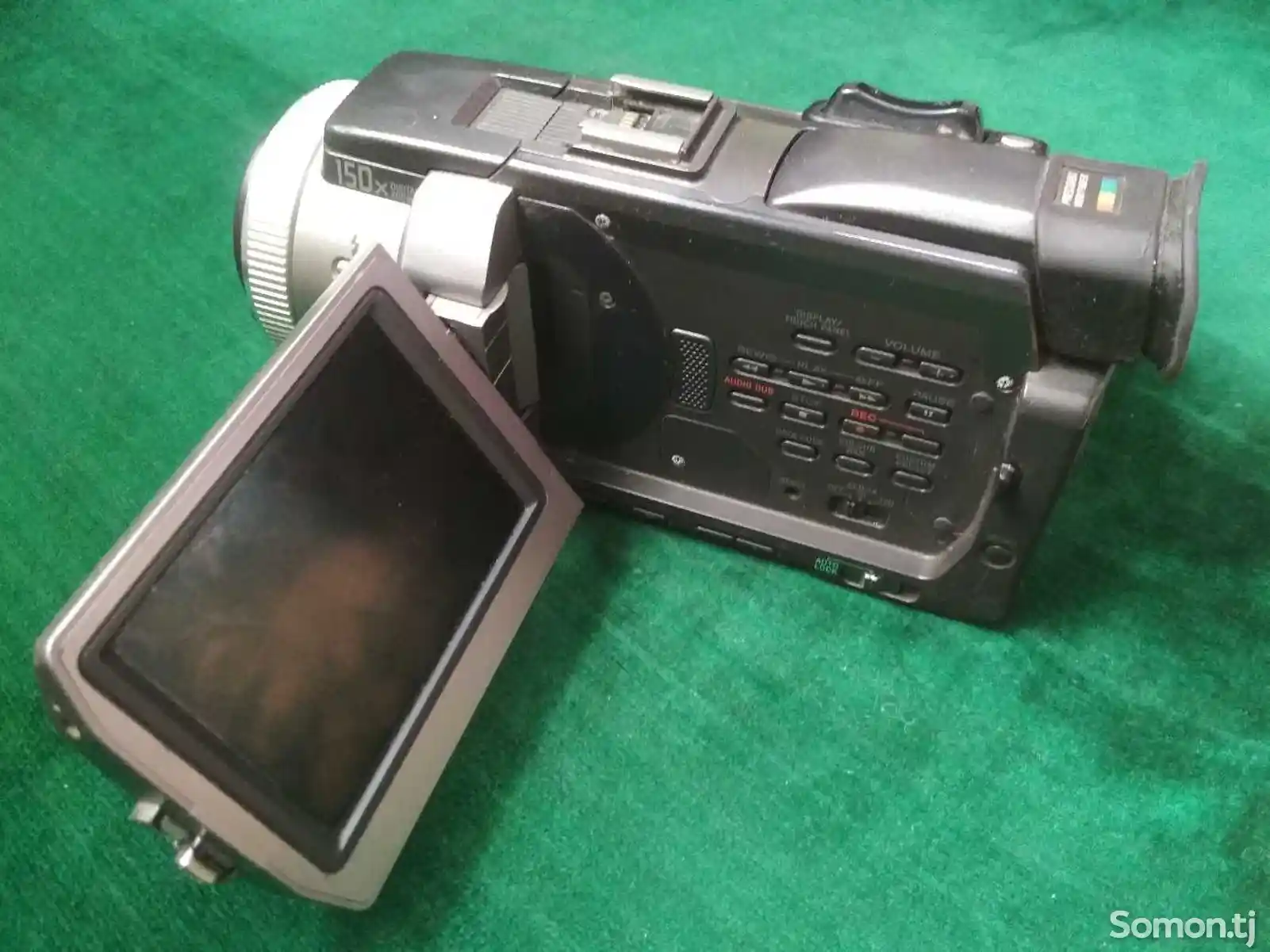 Видеокамера Sony DCR-TRV-940E-1