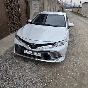 Toyota Camry, 2018