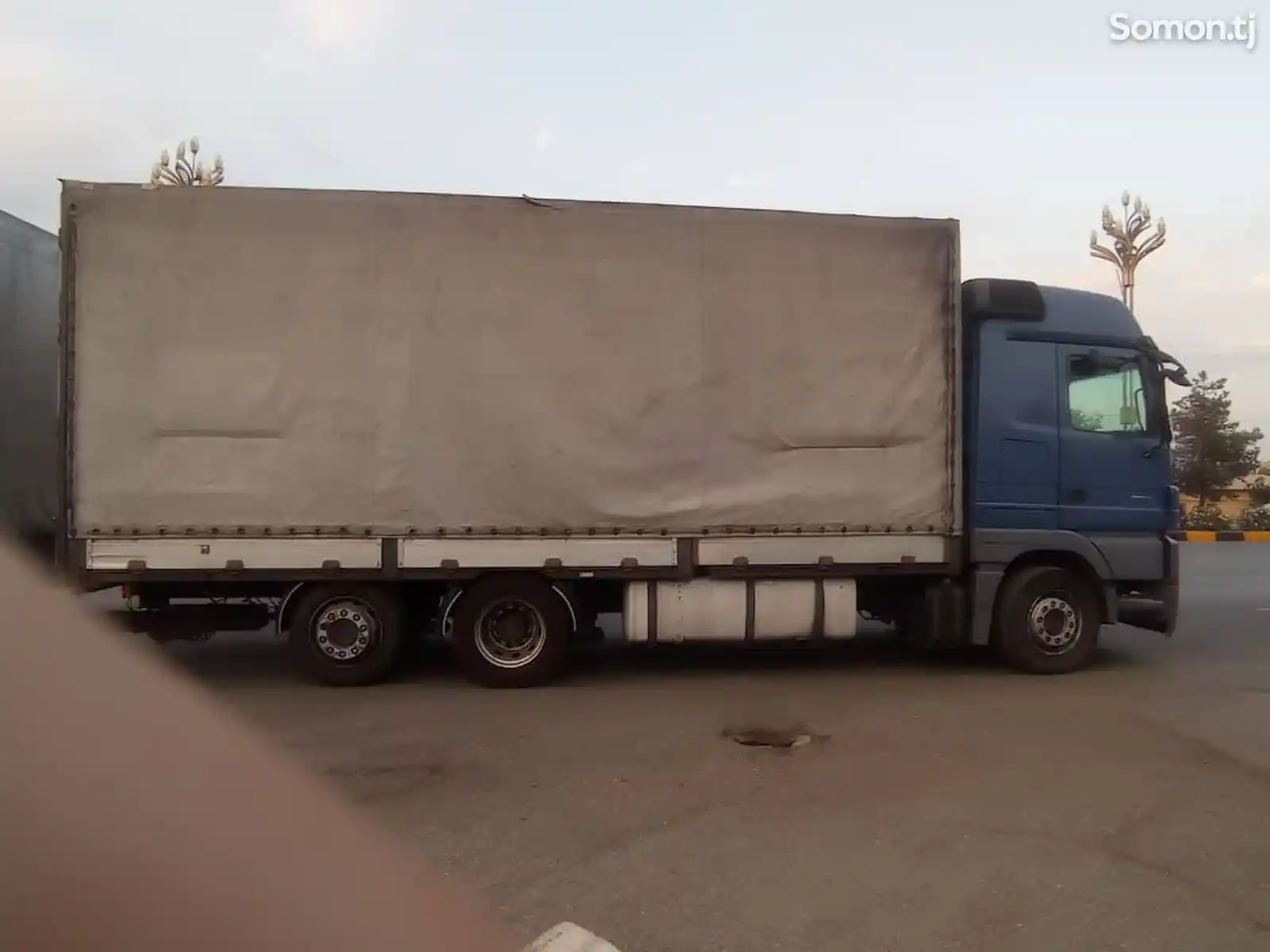 Контейнеровоз Mercedes-Benz Actros,2008-6