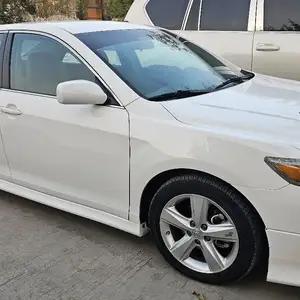 Toyota Camry, 2010