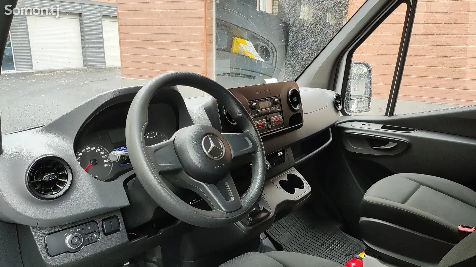 Фургон Mercedes Benz Sprinter, 2019-8