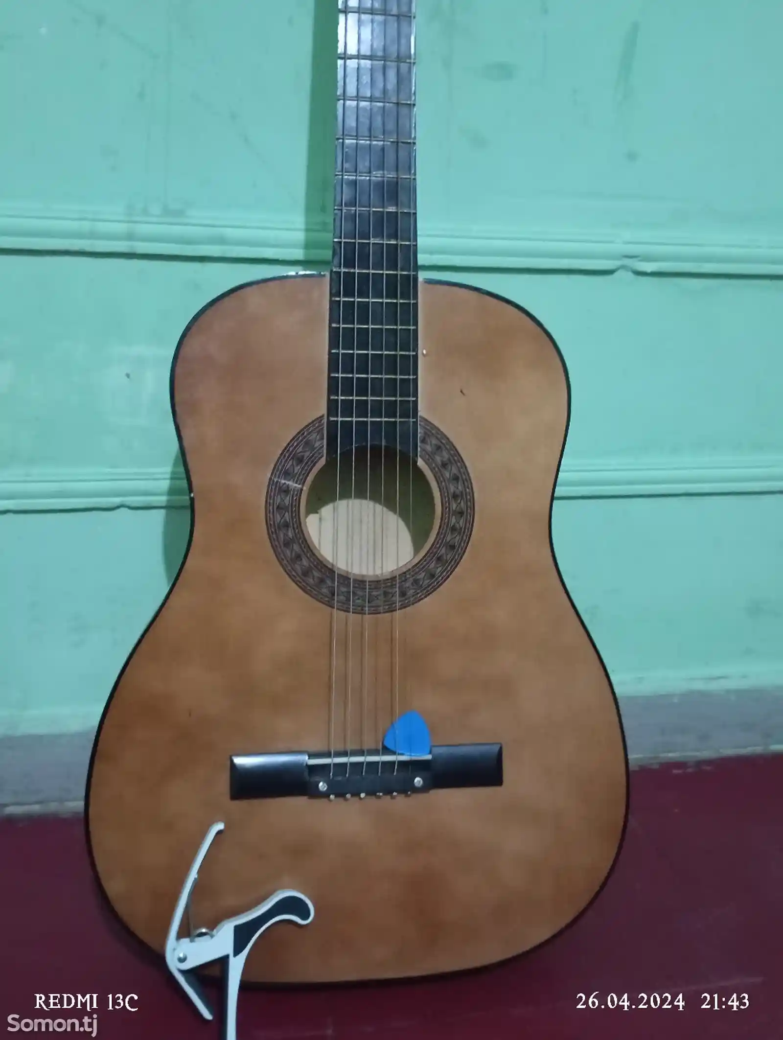 Гитара Yamaha-1