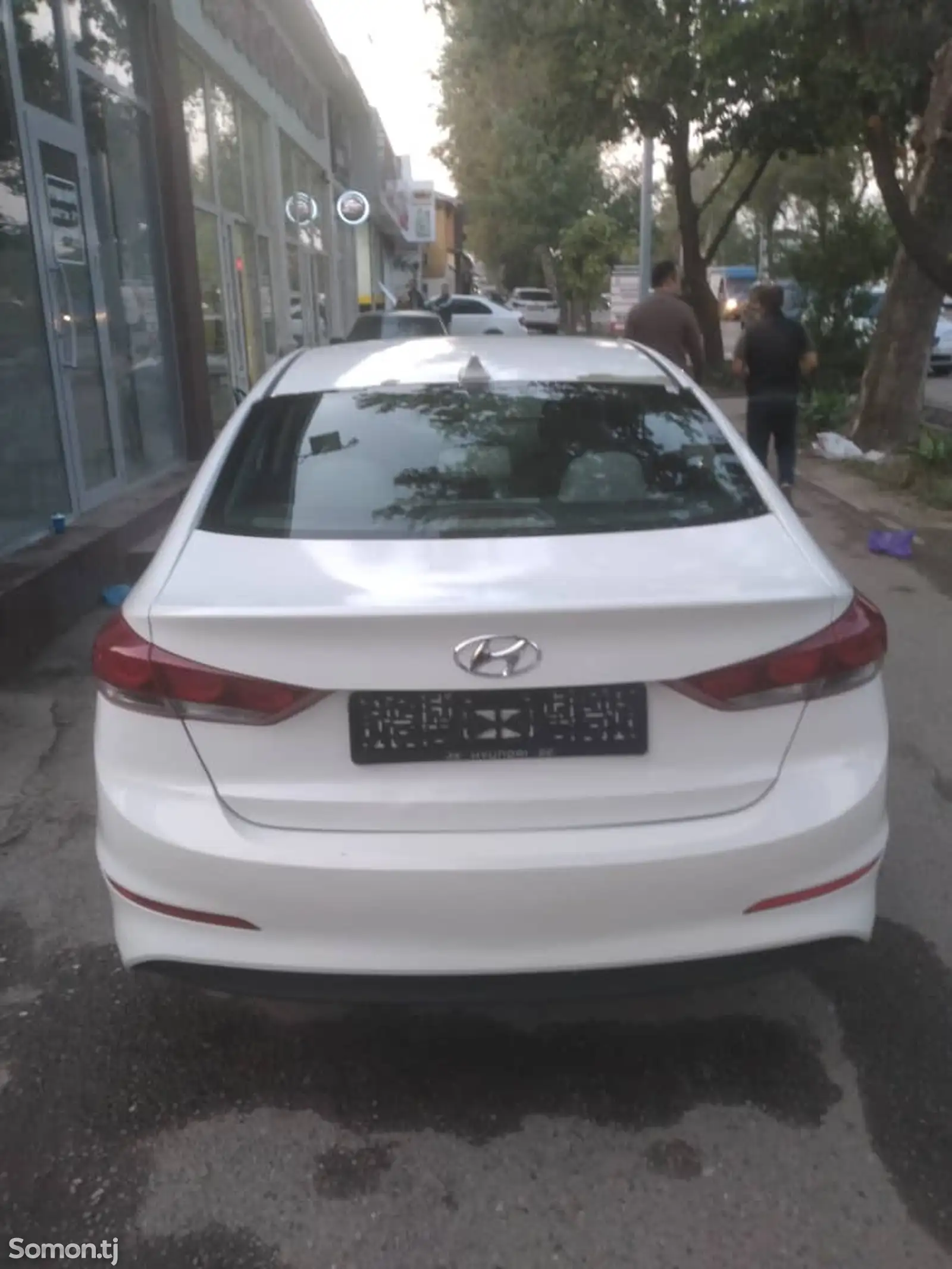 Hyundai Elantra, 2017-1