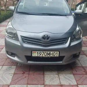 Toyota Corolla Verso, 2011