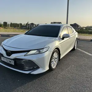 Toyota Camry, 2019