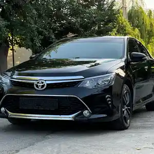 Toyota Camry, 2016