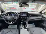 Toyota Camry, 2018-9