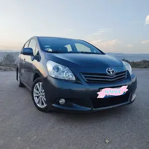 Toyota Corolla Verso, 2011