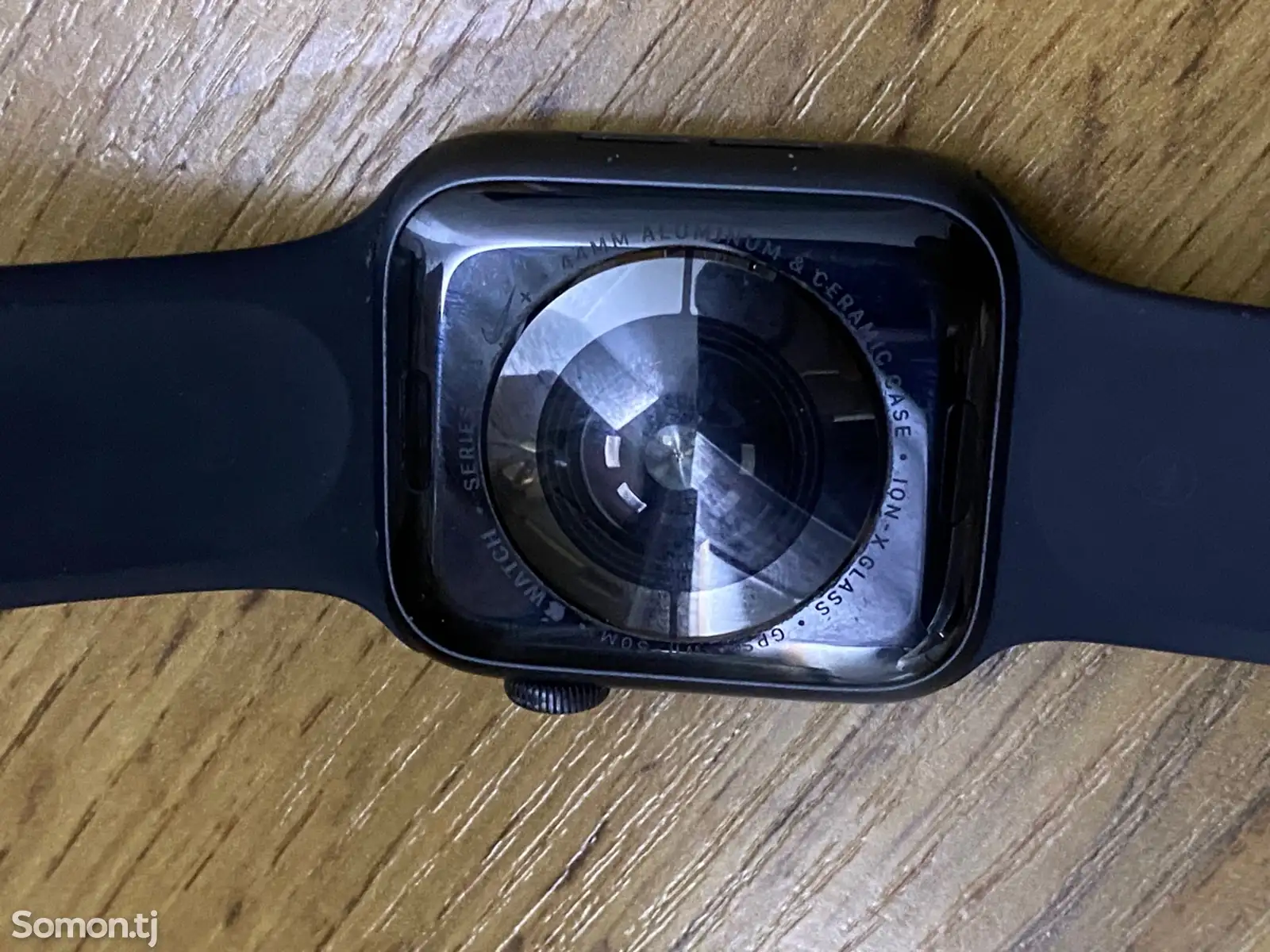 Смарт часы Apple Watch 4 44mm-1