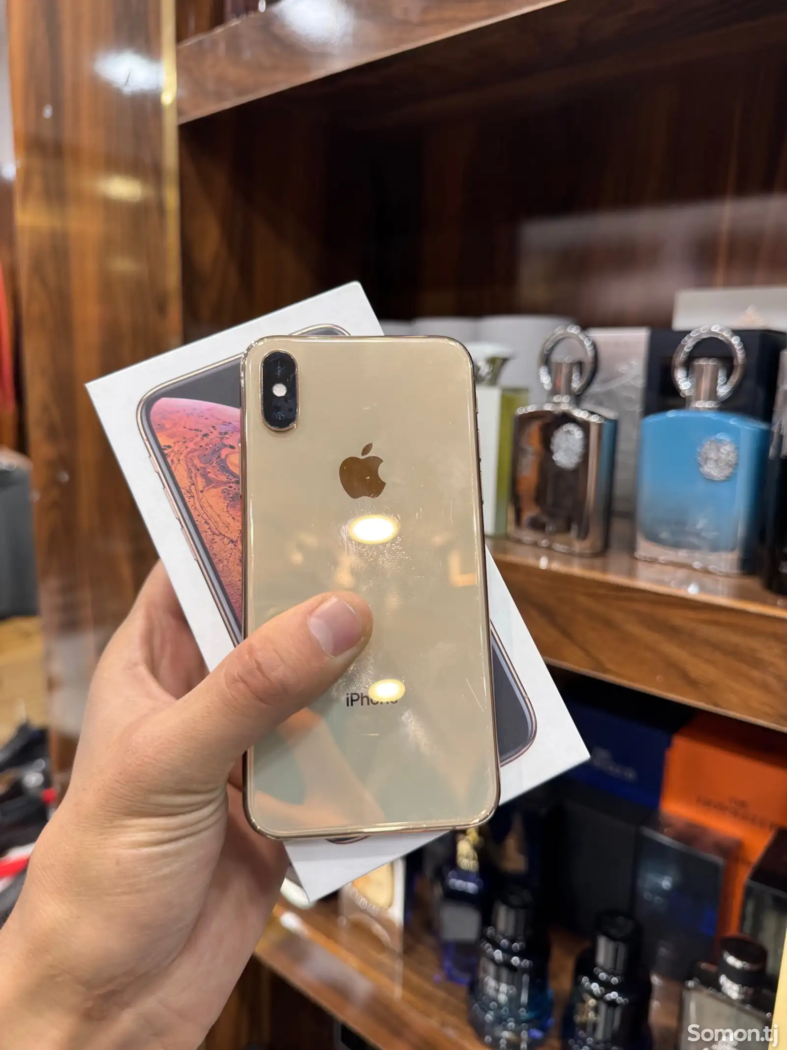 Apple iPhone Xs, 64 gb, Gold-1