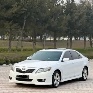 Toyota Camry, 2010