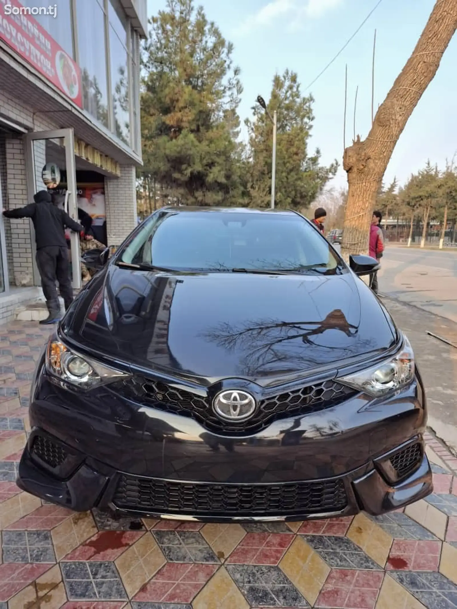 Toyota Camry, 2018-1