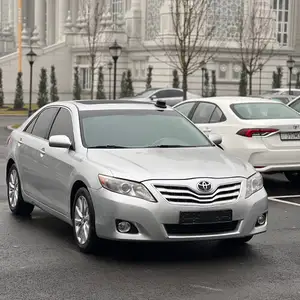 Toyota Camry, 2010