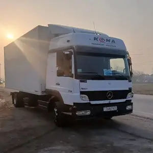 Бортовой грузовик Mercedes-Benz Atego 822, 2006